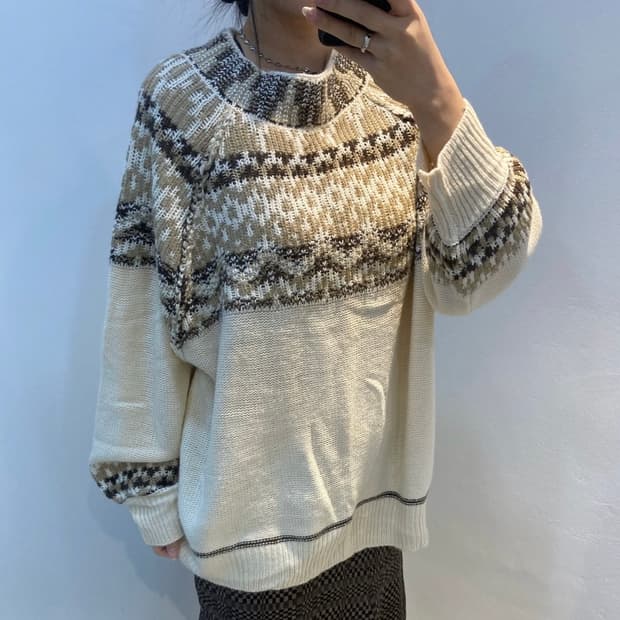 아이보리 래글런 노르딕 니트