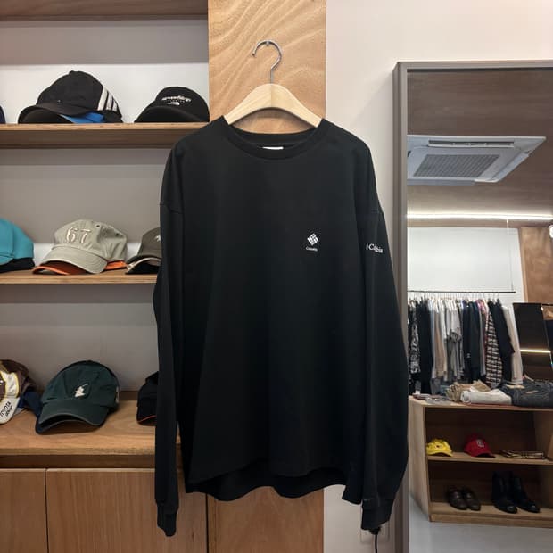  COLUMBIA BLACK SWEATSHIRT