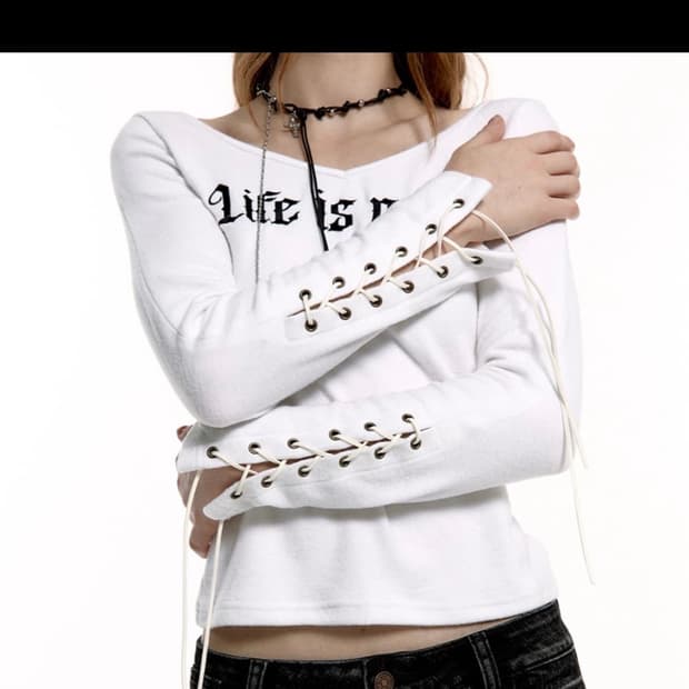 러프넥 브러쉬드 아일렛 슬리브 BRUSHED EYELET SLEEVE