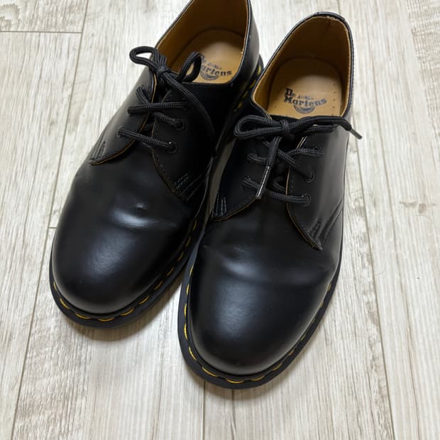 닥터마틴 1461 3홀 스무스 240