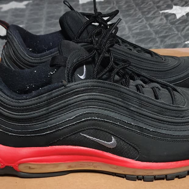 나이키 에어맥스 97 스니커즈 검빨 (300)