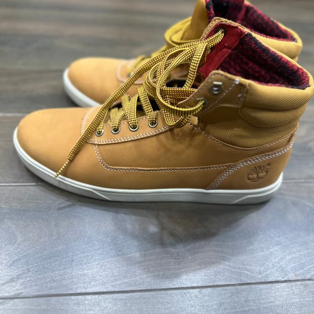 팀버랜드 누벅 하이탑 스니커즈 255