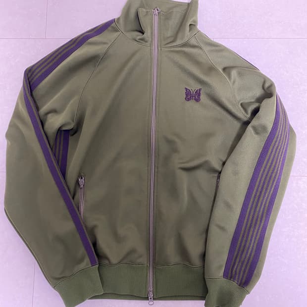 니들스 트랙자켓 아이비그린 (s) 팝니다.