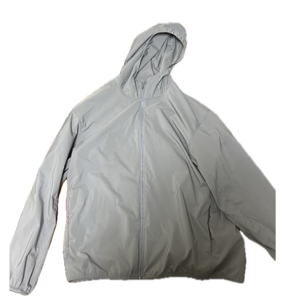 유니클로 포켓터블UV파카 팝니다.