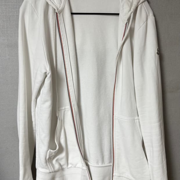 몽클레어 후드집업