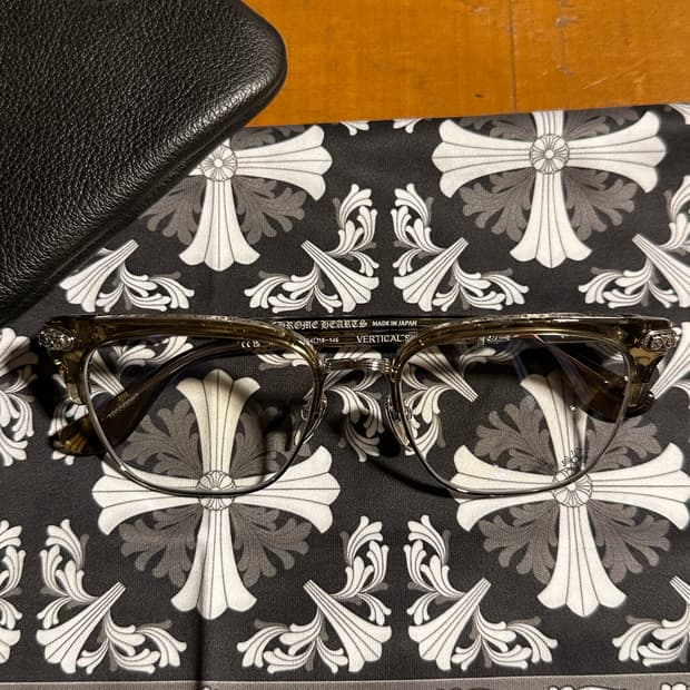 크롬하츠 안경 버티컬스마일2 아미 컬러