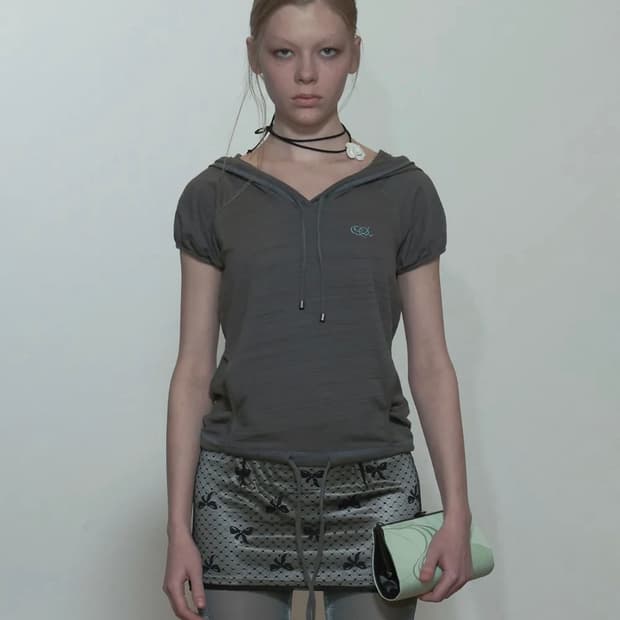 SCULPTURE Raglan Hoodie Tee Charcoal