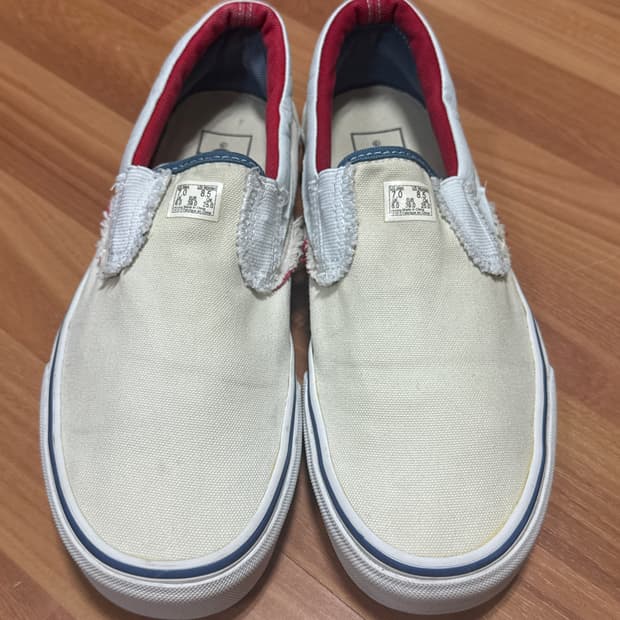 반스 인사이드 아웃 팩 슬립온 판매합니다.