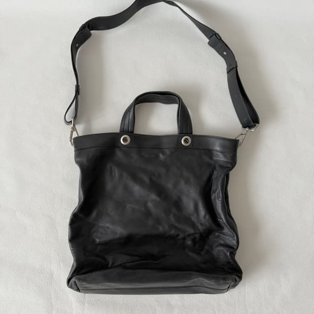 엠포리오 아르마니(EMPORIO ARMANI) 레더 토트백(크로스 가능)