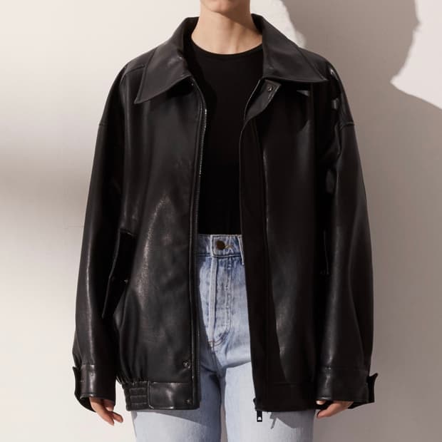 레이디볼륨 비건 레더 자켓