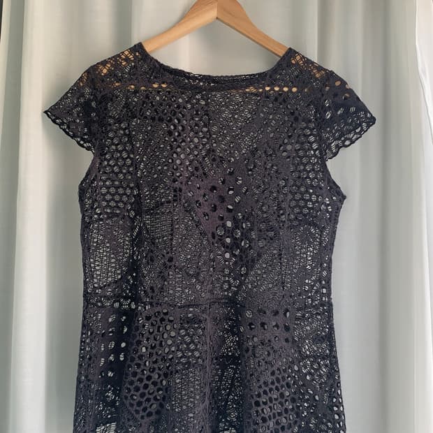 Charcoal Lattice Cap Sleeve Top