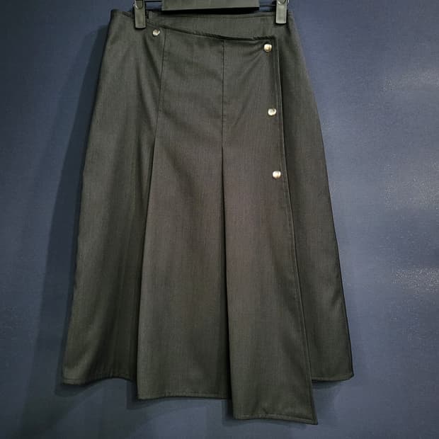 로우 클래식 랩 언발란스 스커트