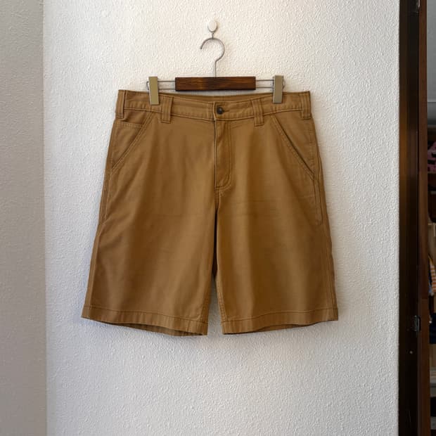 [32] Carhartt work shorts (relaxed fit)