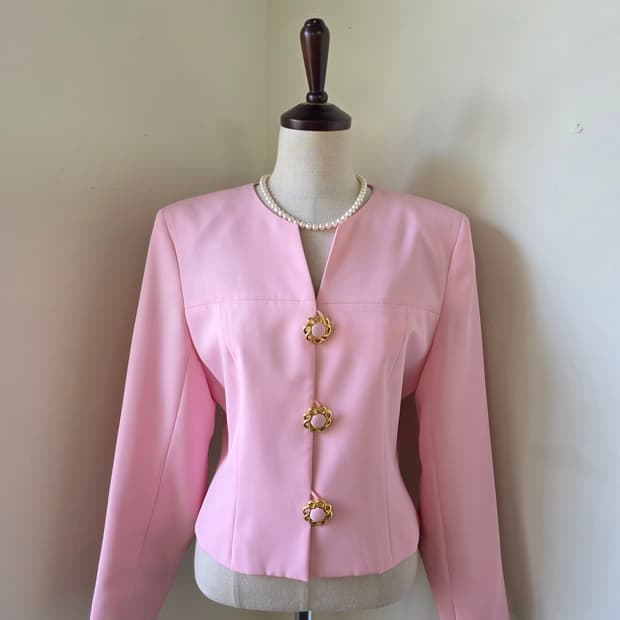 핑크 금장 단추 자켓