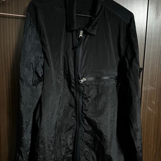 스톤아일랜드 나일론메탈 오버셔츠 23ss L사이즈