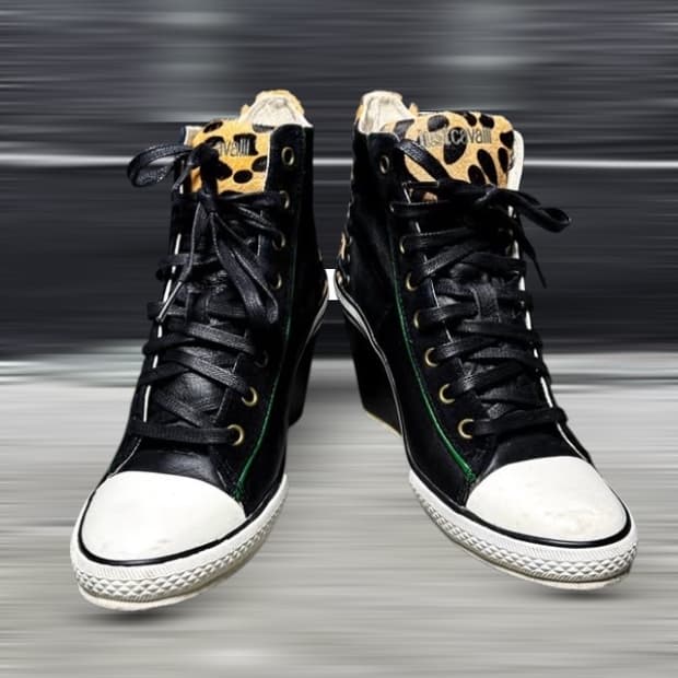 저스트 까발리 레오파드 송치털 웨지 스니커즈