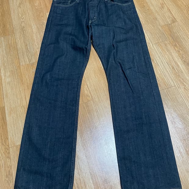 리바이스 514 청바지입니다