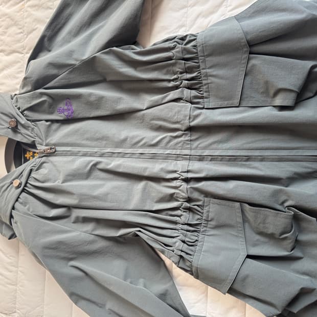 비비안웨스트우드 후드 바람막이