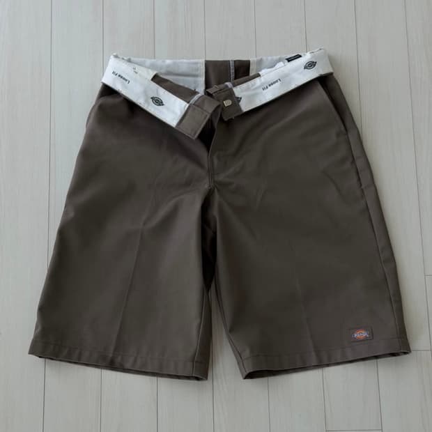 Dickies 루즈핏 버뮤다팬츠 32size dark brown
