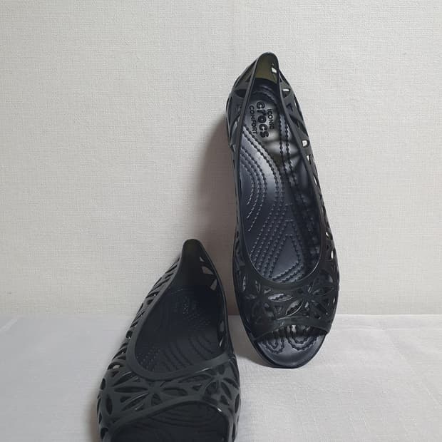 택포가 240mm 크록스 샌들 아드리나 핍토 플랫슈즈 블랙