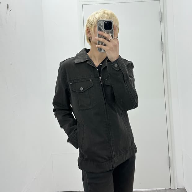 Create barefoot grunge khaki brown jacke