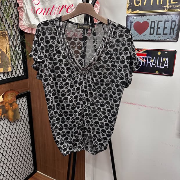 Skull Pattern Stud Neck Sheer Loose Top