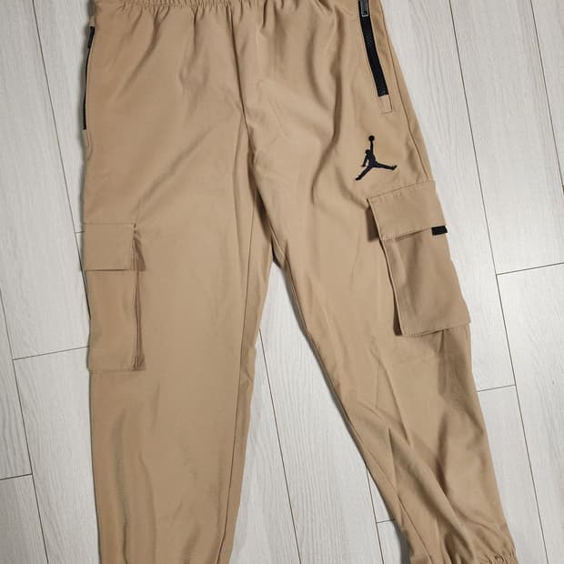 새상품급)나이키 조던 키즈 카고 스판 조거팬츠 사이즈122-128cm


