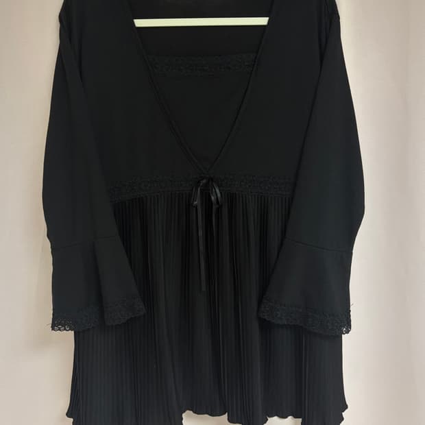 블랙모리티셔츠