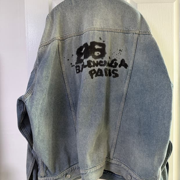 발렌시아가 오버사이즈 데님 자켓 HAND DRAW SUN BLEACHED