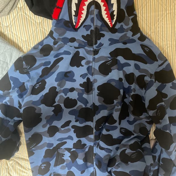 베이프 샤크  후드집업 xl 두 번 착용