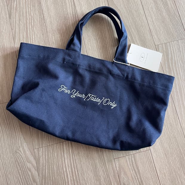 새상품 포유어아이즈온리 포유온 토트백 네이비