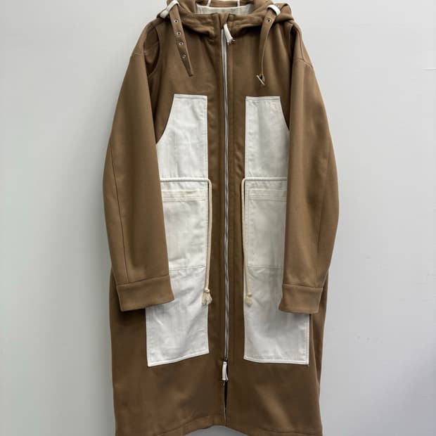 쿠시코크(KUSIKOHC) 23SS 'Fantasy' 런웨이 패널 파카