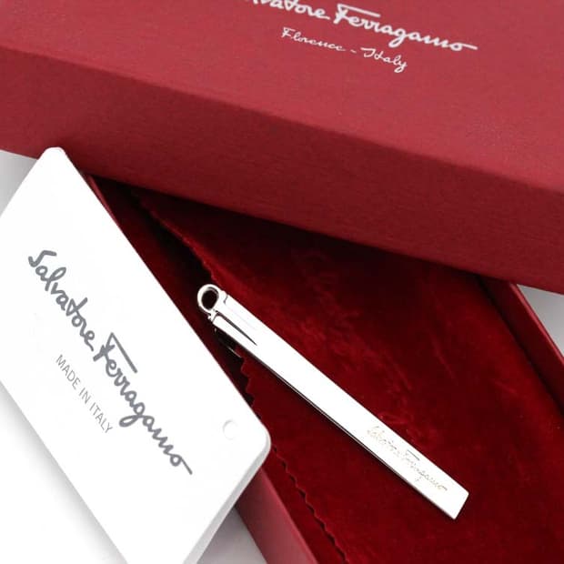 페라가모 S등급 6.4cm 신형 유광 남자 명품 넥타이핀