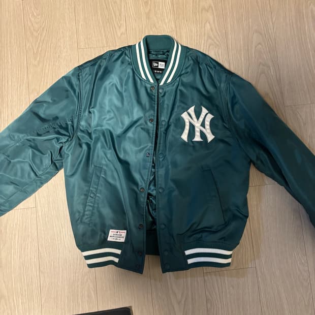 뉴에라 그린 봄버자켓