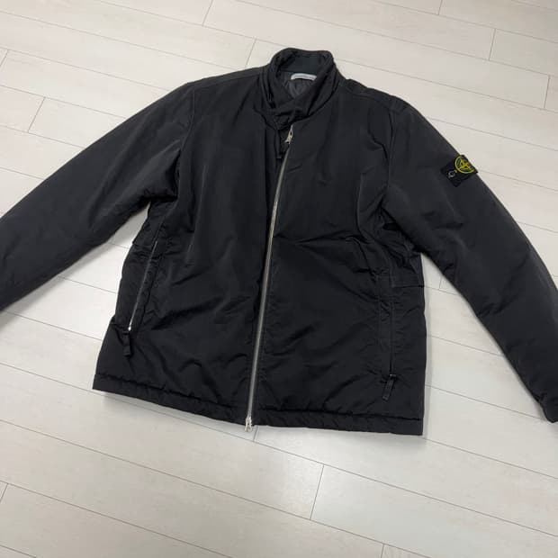 백화점판) 스톤아일랜드 하이퍼 덴스 프리마로프트 자켓 105 사이즈  상