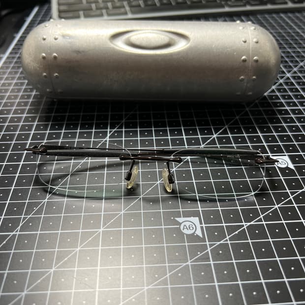 Oakley RX split thread 티타늄 무테 안경