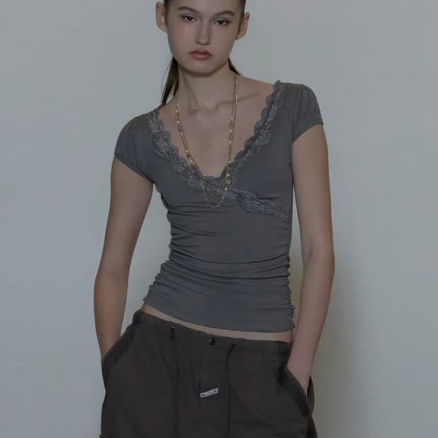 스컬프터 레이스 트림 랩 티 (lace trim wrap tee)