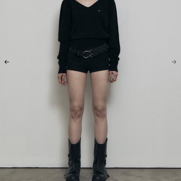 보헤미안서울 루즈핏 울 브이넥 니트 블랙 