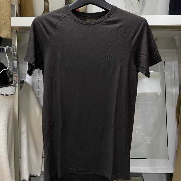 피엘라벤/초코브라운 울혼방 반팔티(S)