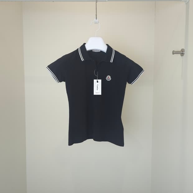 [중고/정품] 몽클레어 로고 패치 카라 티셔츠