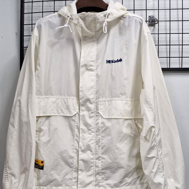 100L 코닥 세미오버핏 후드 바람막이 자켓