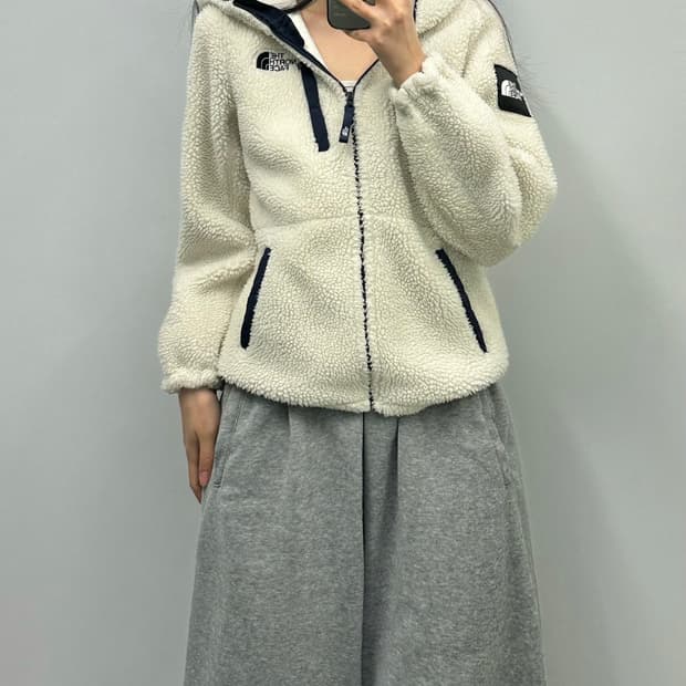 노스페이스 신형 화이트 쉐르파 후드 자켓