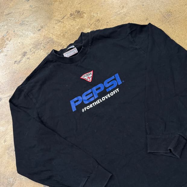 [정품/L] 게스 X 펩시 콜라보 블랙 긴팔티셔츠 b19