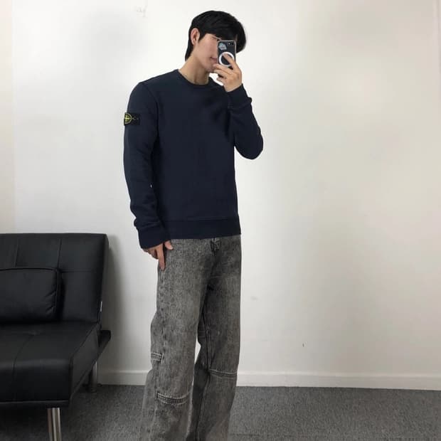 스톤아일랜드 정품 ss시즌 맨투맨 네이비