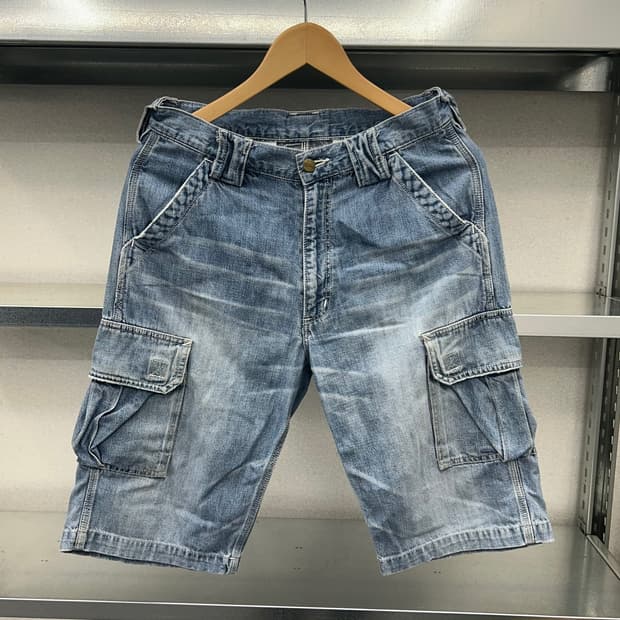 (~30)칼하트 건빵반바지-Y109