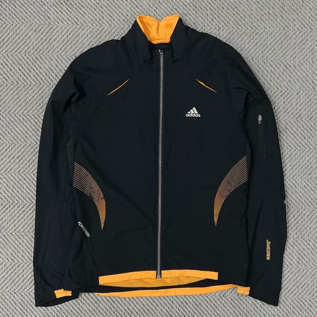 아디다스 윈드스토퍼 바람막이 v0656