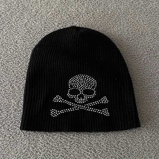 Skull beanie
