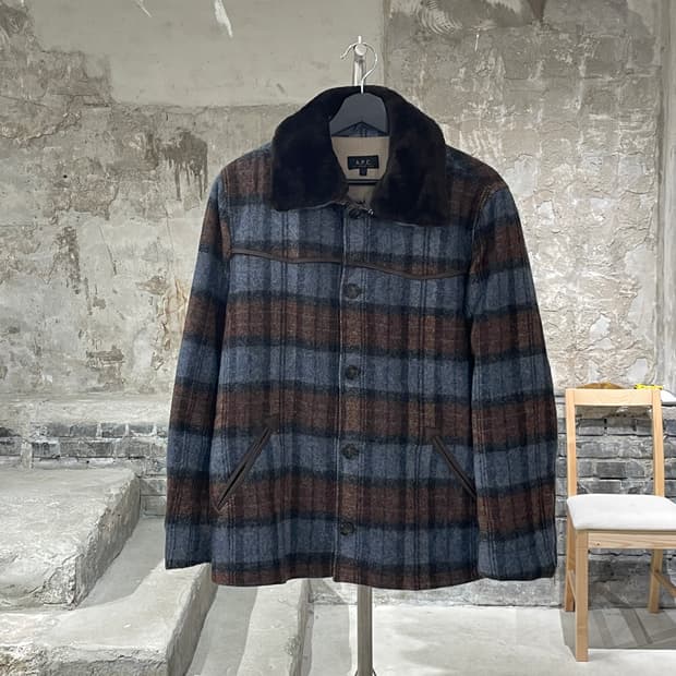 a.p.c. 애로우 포켓 체크 울 자켓
