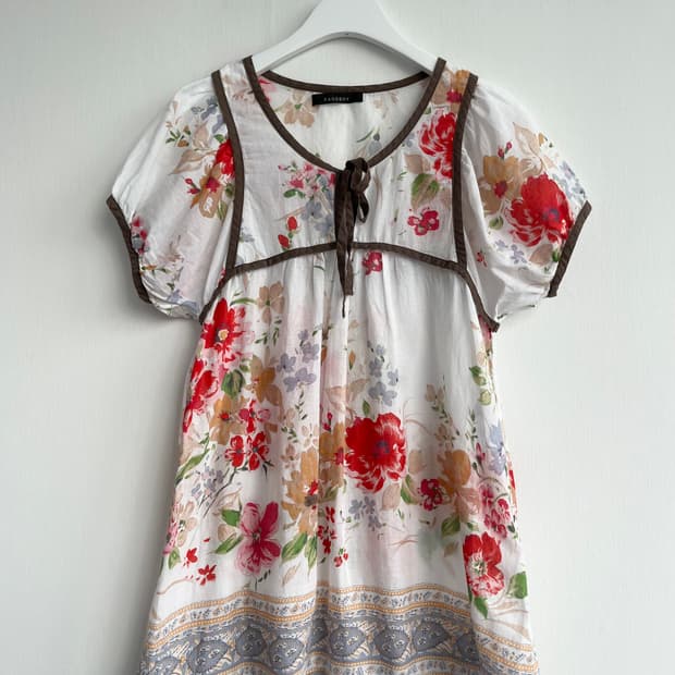 PAGEBOY 플로럴 블라우스