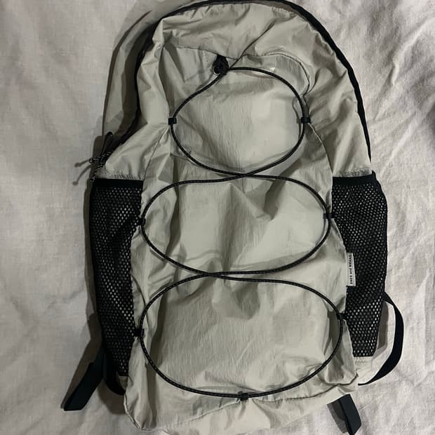 엔즈앤드민즈(ends and means) / 패커블 백팩 / 문 그레이